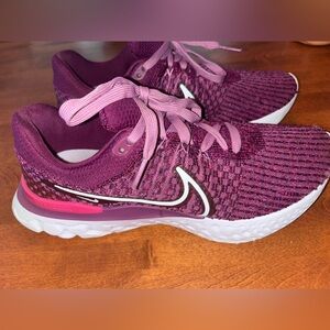 Nike Women's Sneakers in Magenta and White